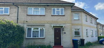 8 bed semi-detached house to rent