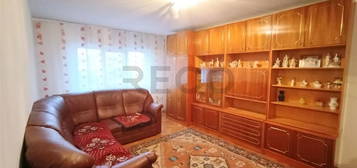 RECO Apartament cu 3 camere in Marghita