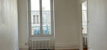 Appartement  à louer, 3 pièces, 2 chambres, 61 m²