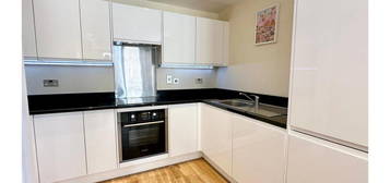 2 bed flat to rent