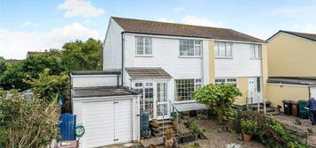 3 bed semi-detached house for sale