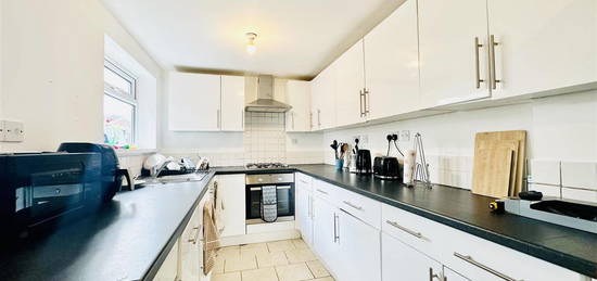 Property to rent in Johnson Road, Nottingham NG7