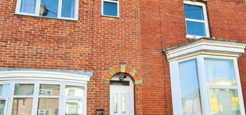 6 bedroom terraced house