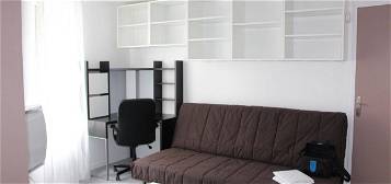 KERINOU - ETUDIANT(E) - Studio meublé TOUTES charges comprises - A louer le 1er juin -