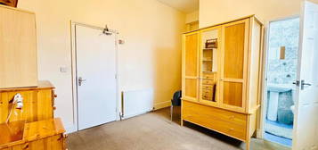 Room to rent in Radford Road, Nottingham NG7