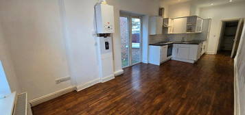 2 bedroom ground floor flat