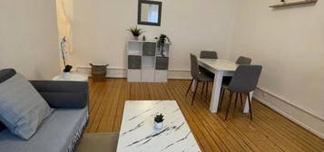 Studio meublée à louer, 1 pièce, 113 m², Étage 1/–