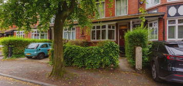 4 bed terraced house for sale