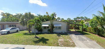 4350 NW 59th St, North Lauderdale, FL 33319