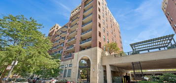 811 W 15th Pl Unit 906, Chicago, IL 60608