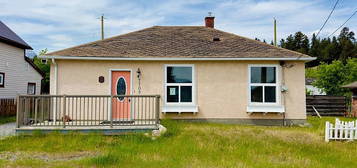 7705 S 23rd Ave, Crowsnest Pass, AB T0K 0M0