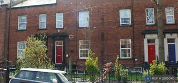 7 bedroom terraced house