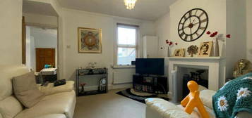 1 bedroom ground floor flat