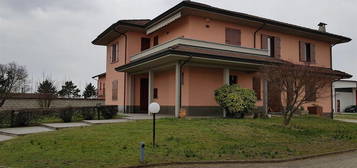 Villa in vendita a Mortara