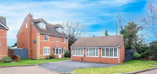 5 bedroom detached house for sale