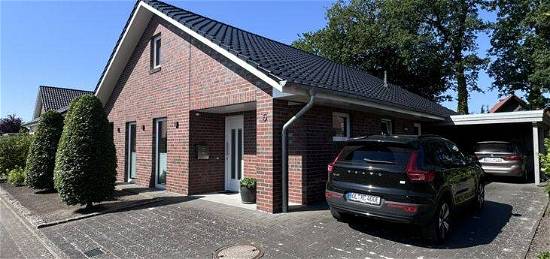 Modernes EFH mit ebenerdigen Wohnprogramm und Ausbaureserve in herrlicher Lage in Wiefelstede!