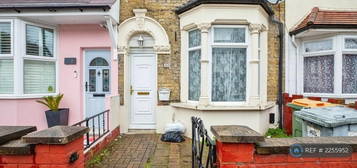 2 bedroom terraced house