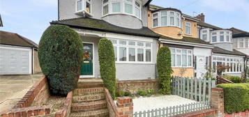 Detached house to rent in Blenheim Avenue, Chatham, Kent ME4