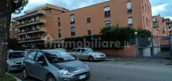 Trilocale via Albuccione, Albuccione, Guidonia Montecelio