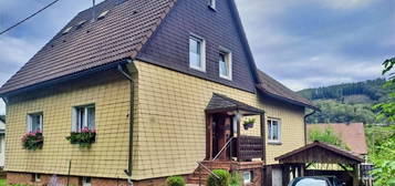 Einfamilienhaus mit Einliegerwohnung und viel Grundstück in Le-Maumke