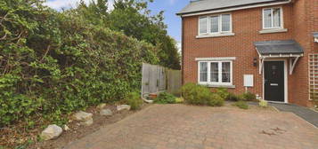 3 bed semi-detached house for sale