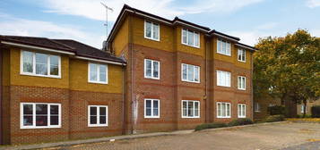 Flat for sale in Anders Corner, Priestwood, Bracknell, Berkshire RG42