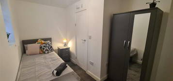 1 bedroom house share