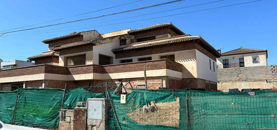 Casa o chalet independiente en venta en calle Almendros, 8