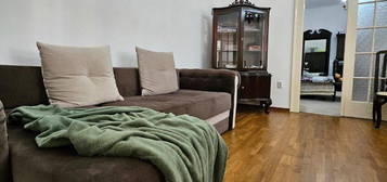 Apartament generos ultracentral in cladire istorica Oradea!