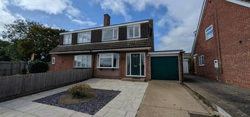 3 bedroom semi-detached house for sale