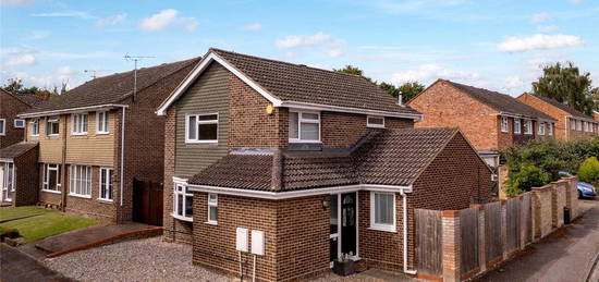 4 bedroom detached house to rent