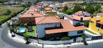 Casa / Villa T5 em Milharado de 438,00 m²