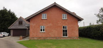 4 bedroom detached house to rent