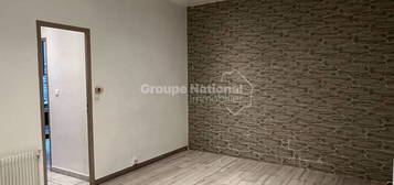 Appartement T3 de  71 m² en RDC sur 1 avec une terrasse de 17 m² et 2 caves à Marseille 13004