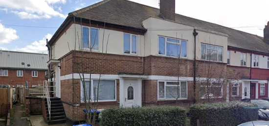 Flat for sale in Milford Gardens, Wembley HA0