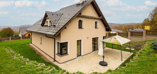 Prodej domu 205 m², Jenišov