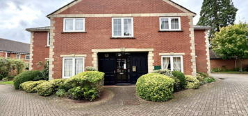 Flat for sale in Hartford Court, Hartley Wintney, Hook RG27