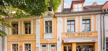 Potsdam, Holländer-Viertel: Remise, 2-Zimmer-Wohnung mit 2 Balkonen
