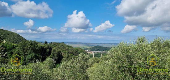 Villetta a schiera in vendita in via di Mutino s.n.c