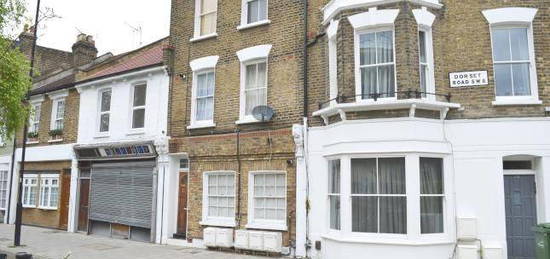 Flat to rent in Dorset Road, Vauxhall SW8