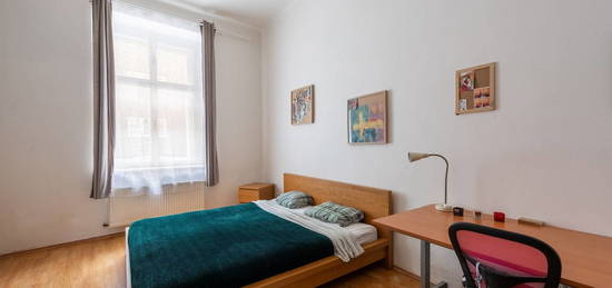 Prodej bytu 2+1 v osobním vlastnictví 60 m², Praha 2 - Vyšehrad