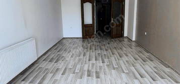 SATILIK 3+1 DAİRE İSKELE CADDESİ VANTSO YAKINI