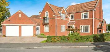 4 bed detached house for sale