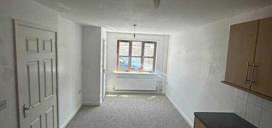 2 bedroom terraced house