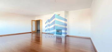 Apartamento T4 Centro de Aveiro