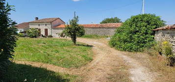 Belle Maison Ancienne entre Villefagnan et Chef-Boutonne