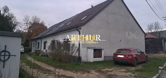 ARTHUR - Radový rodinný dom s potenciálom