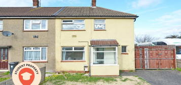 4 bed semi-detached house to rent