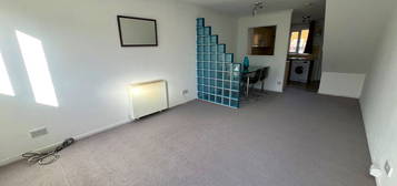 2 bed terraced house to rent