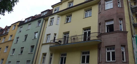 Attraktive 3-Raum-Wohnung mit EBK und Balkon in Nürnberg